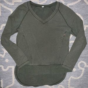 Lululemon pullover with pockets